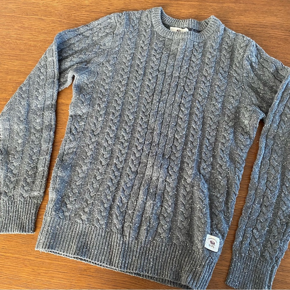 BellField Charcoal Gray Crewneck Cable Knit Sweater